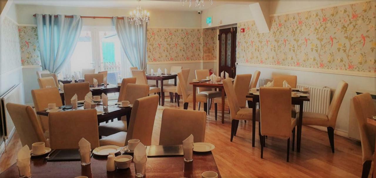 Danagher'S Hotel Cong Bagian luar foto